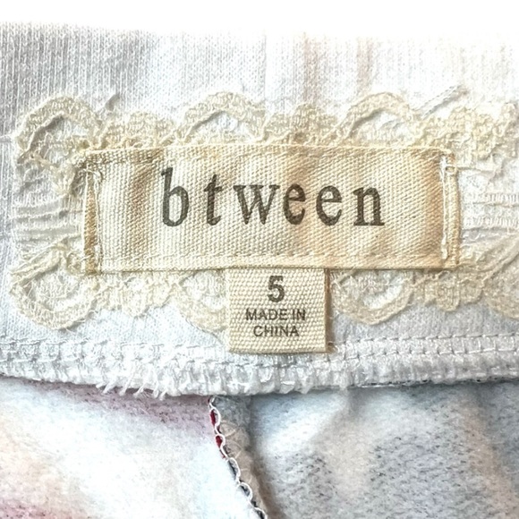 NWT btween Two Piece Shorts Outfit in a Patriotic Unicorn and Flag Design Size 5 - Picture 6 of 13